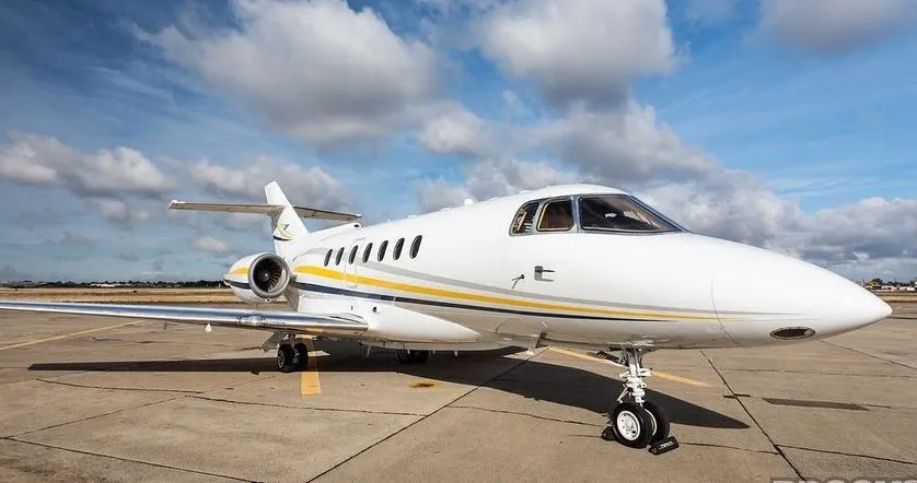 N707HD Hawker 1000 Super Midsize