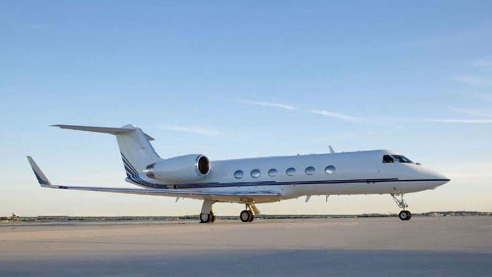 Gulfstream GIV (1999) — N710MV