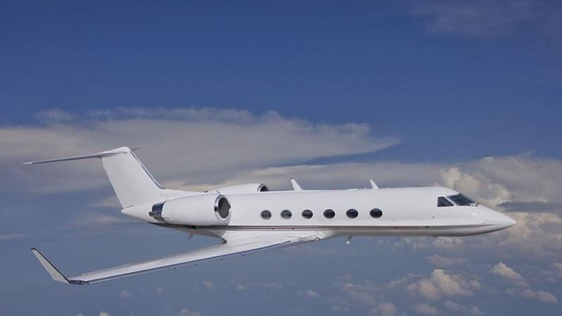 Gulfstream GIV (1989) — N763DB