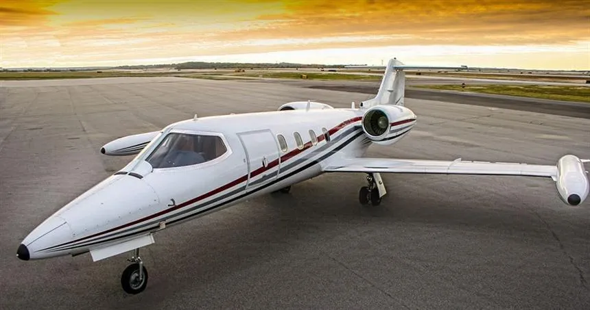 Learjet 35 (1978) — N770JP