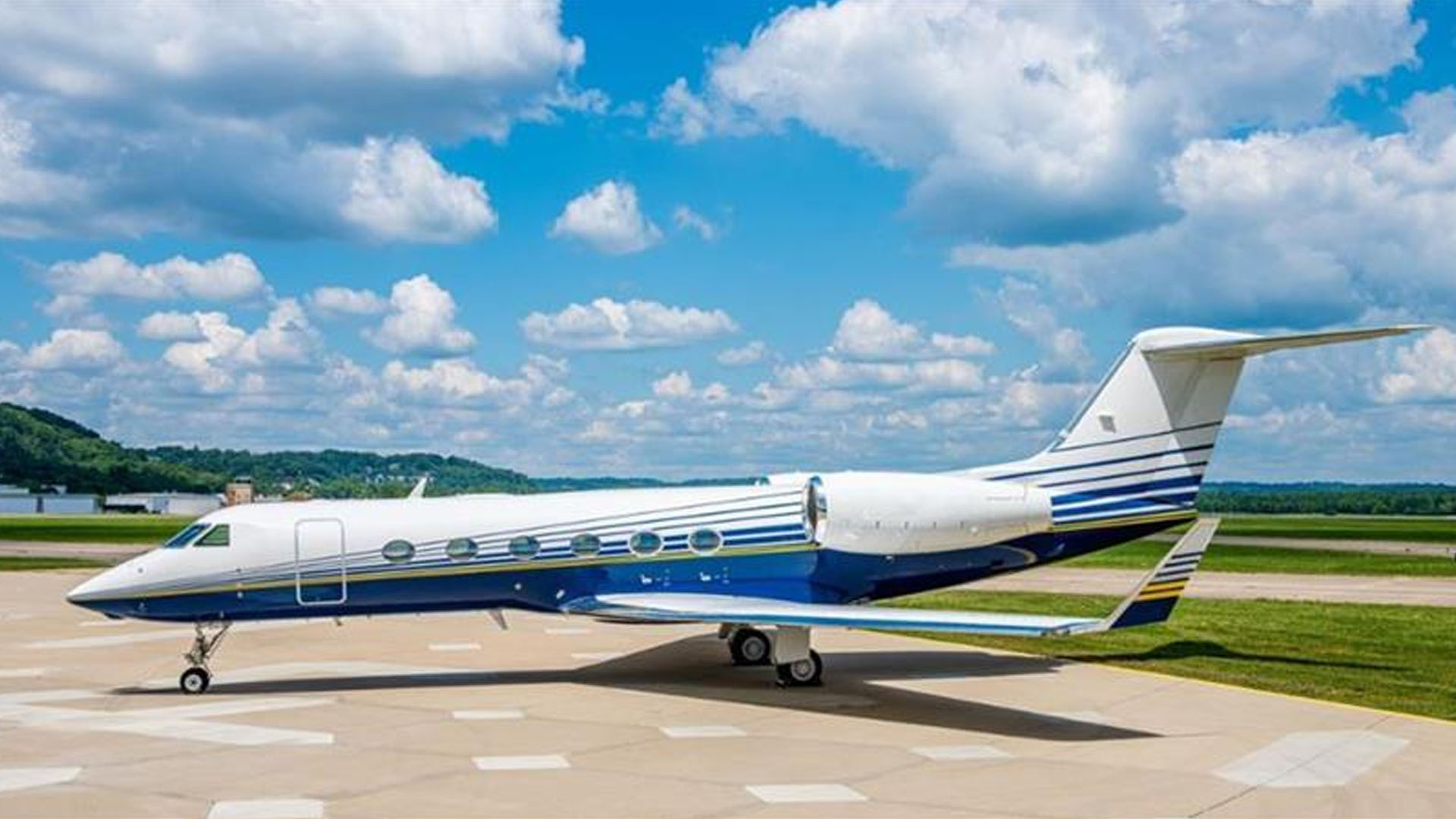 Gulfstream G450 (2010) — N787JS