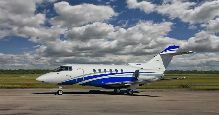 Hawker 800XP (1998) — N789HA