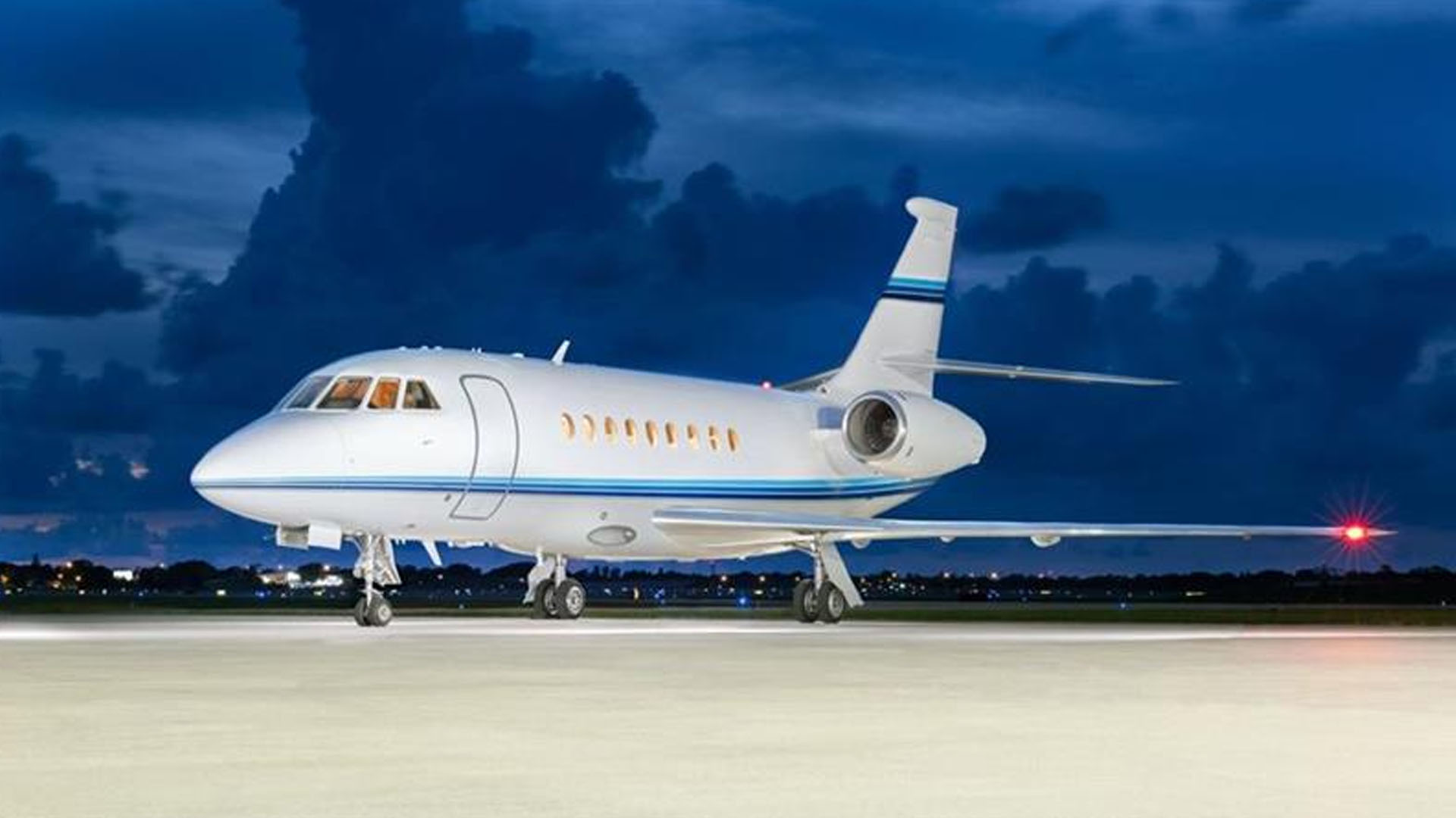 N790Z Dassault Falcon 2000EX private jet