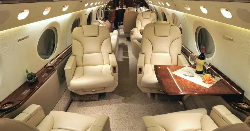 Gulfstream GV (1999) — N820HB