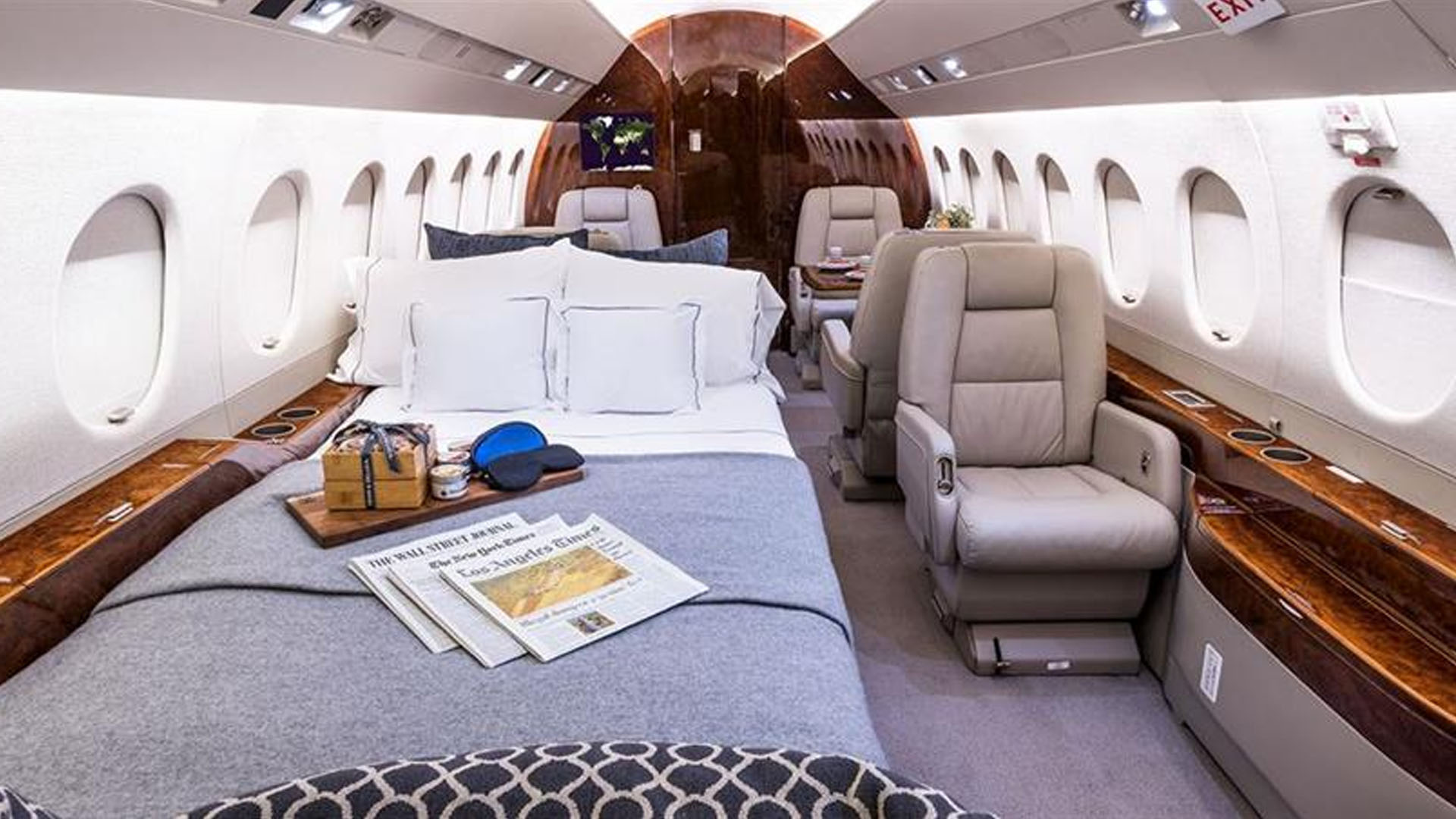 N833JB Dassault Falcon 2000EX private jet