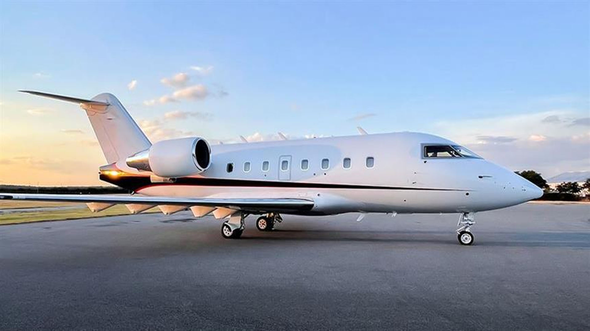 Bombardier Challenger 605 (2006) — N851GK
