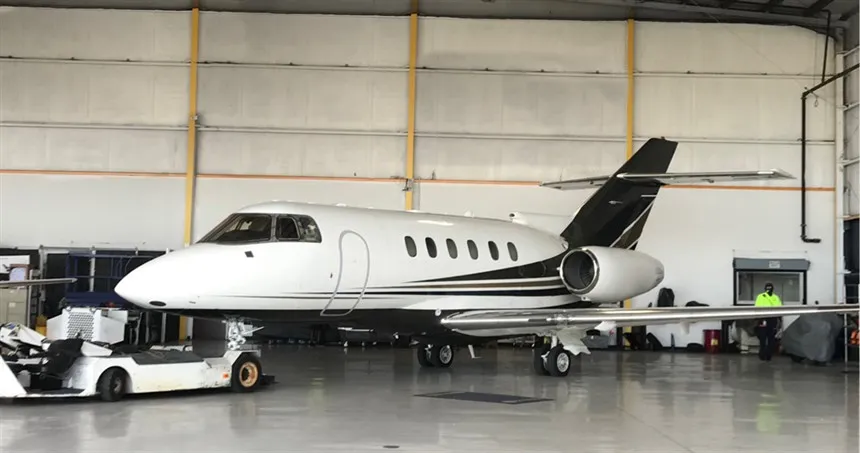 Hawker 800XP (2003) — N864DC