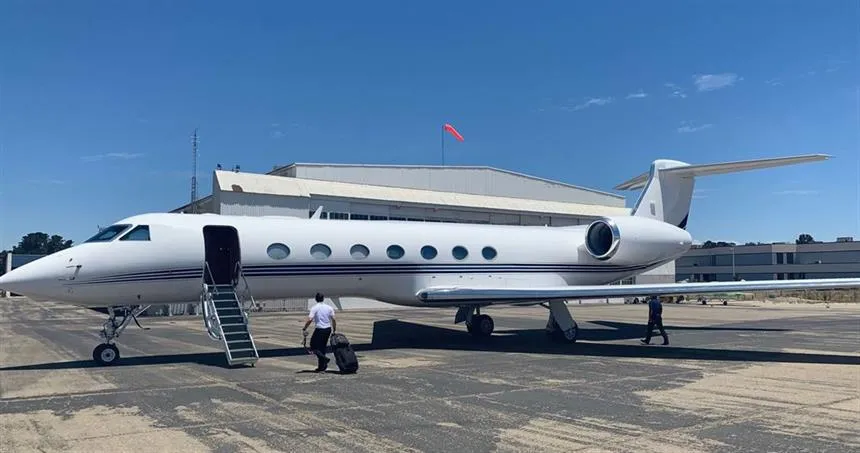Gulfstream G550 (2008) — N889MS
