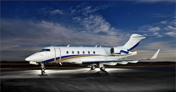 Bombardier Challenger 300 (2007) — N896BB