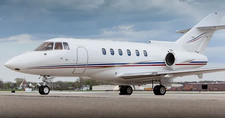 Bombardier Challenger 300 (2009) — N8TA