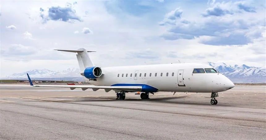 Bombardier Challenger 850 (2002) — N909EV