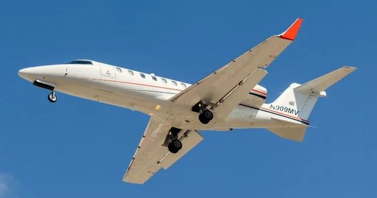 N909MV Bombardier Learjet 40XR Light Jet