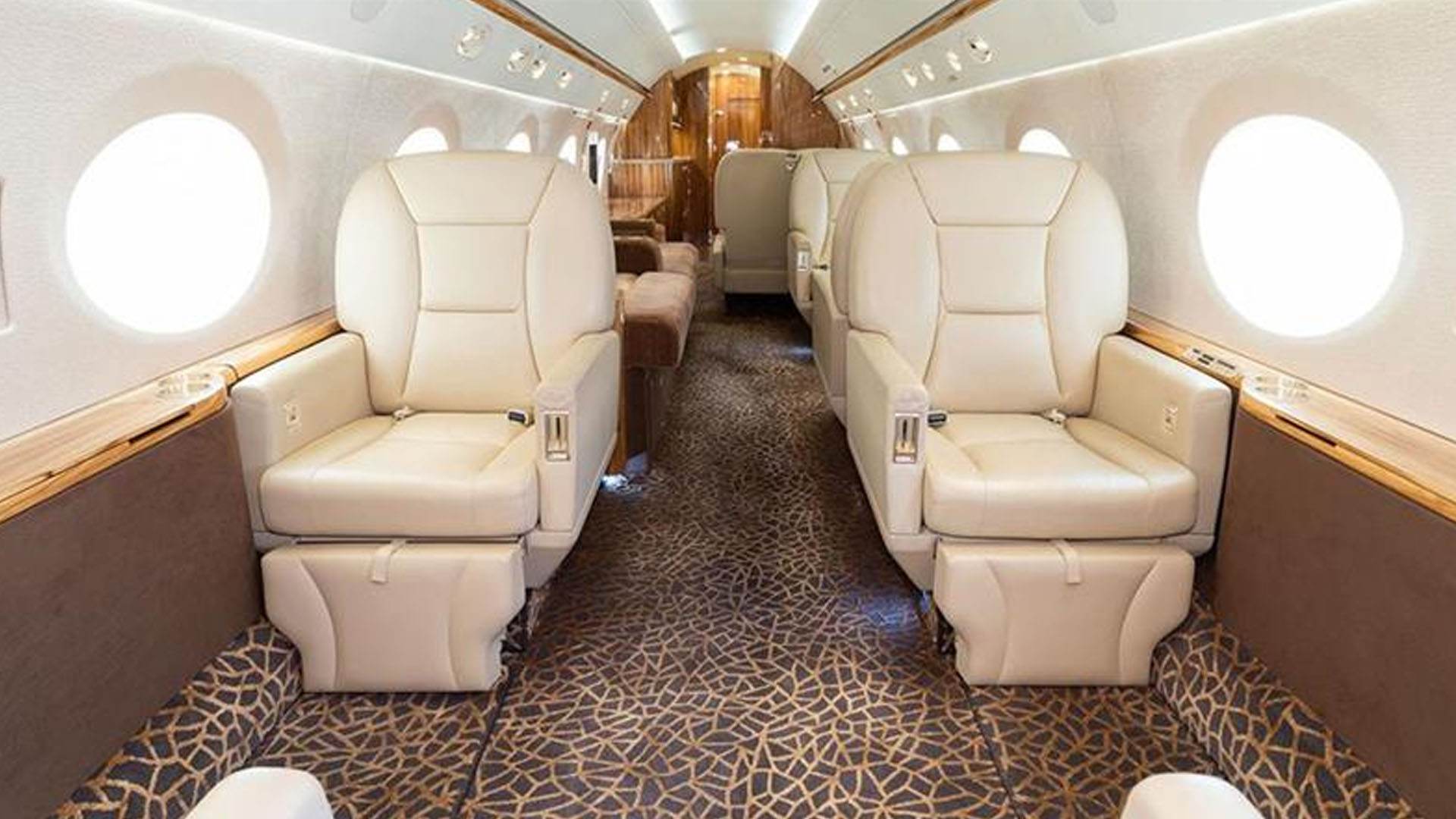 Gulfstream G450 (2007) — N913HH