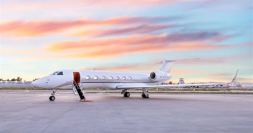 Gulfstream G550 (2004) — N928NJ