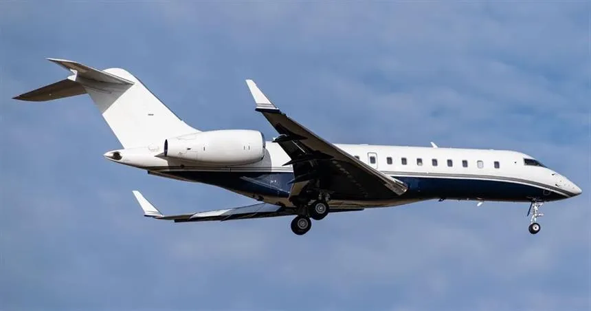 Bombardier Global 5000 (2012) — N933ML