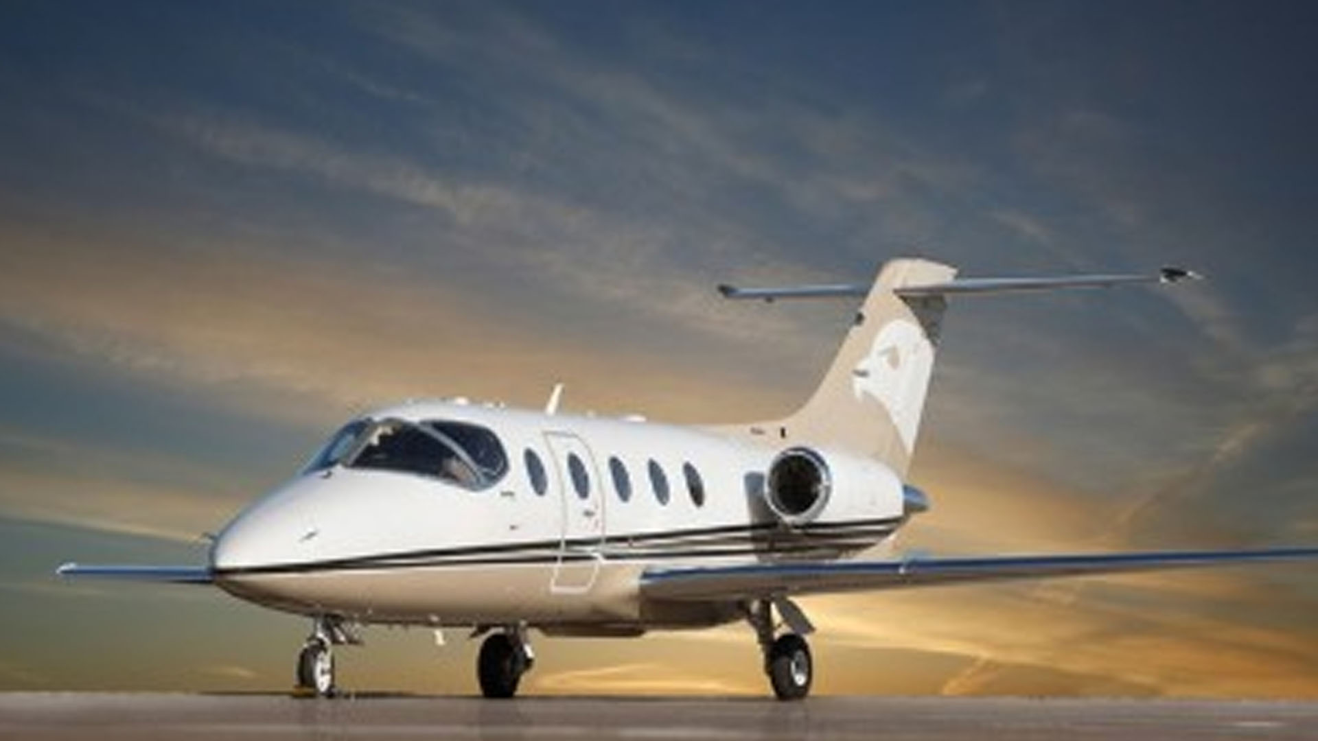 N937RA Fixed wing multi‑engine business jet private jet