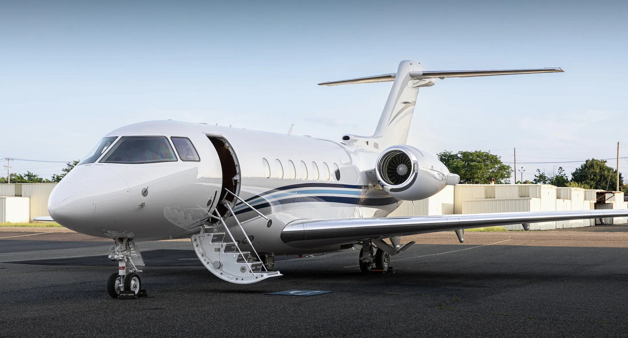 Hawker 4000 (2008) — N941X