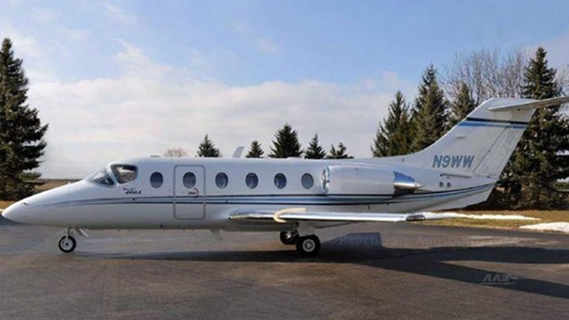 N9WW Fixed wing multi‑engine jet private jet